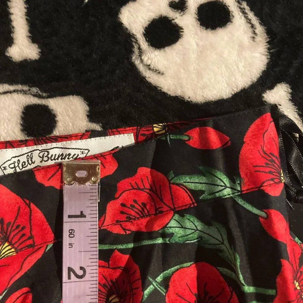 HELL BUNNY NWT Red and black floral poppy print circle skirt vintage style SMALL - Picture 10 of 14